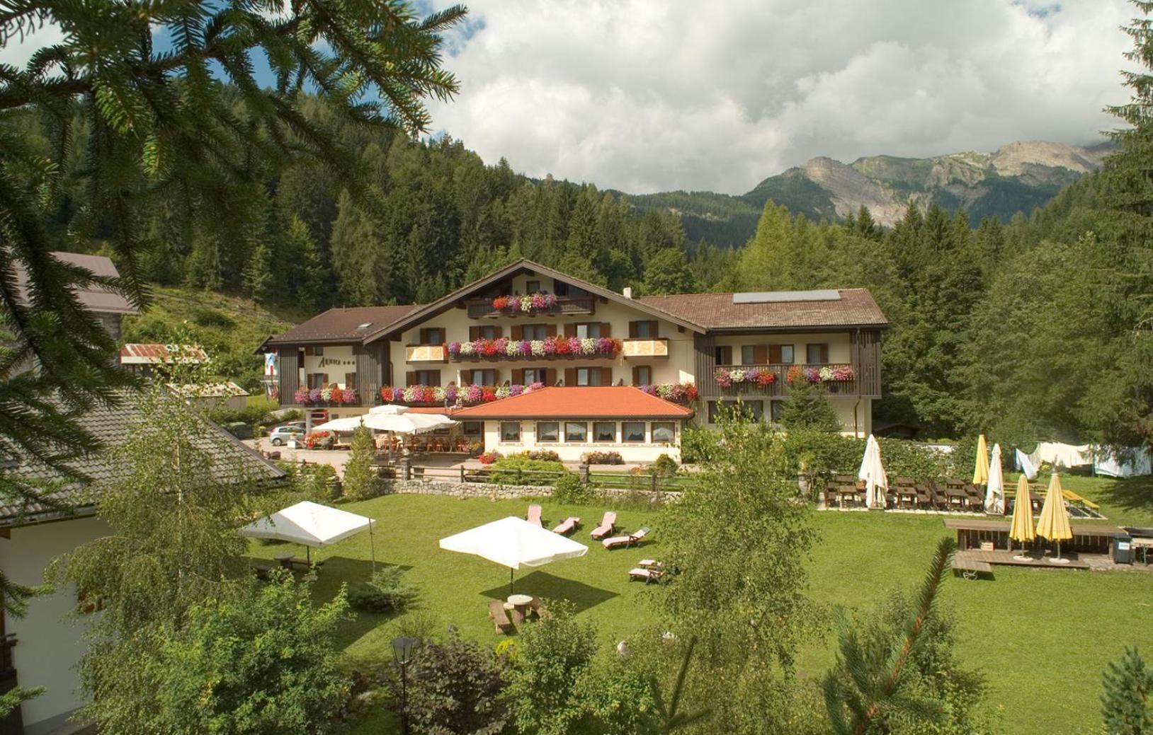 Park Hotel Arnica Falcade Exteriér fotografie
